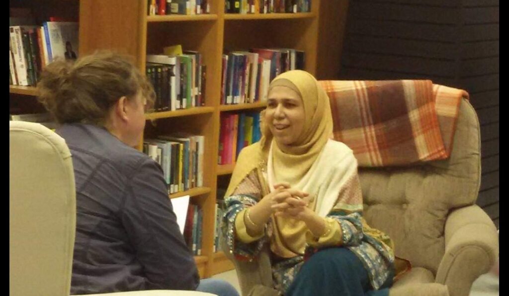 Saima in talks with her reader